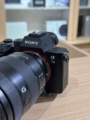 Sony Alpha 7 III + Sony 24-105MM FE 4 G OSS image 2