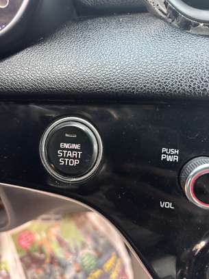 KIA SPORTAGE E X image 8