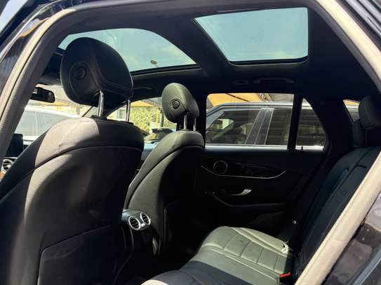 Mercedes GLC 300 4MATIC SUV noir automatique image 2
