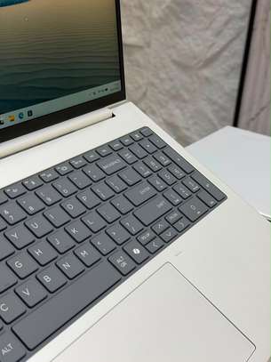 Hp elitebook 8 G1a 16 image 4