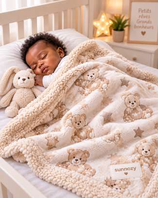 Couverture bébé Sunnozy ultra-douce – Motif ourson image 2