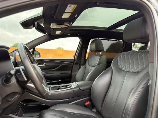 Hyundai Santafe 2022 image 2