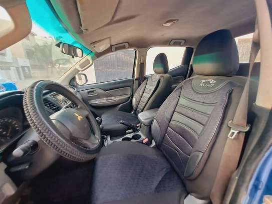 Mitsubishi L200 image 4