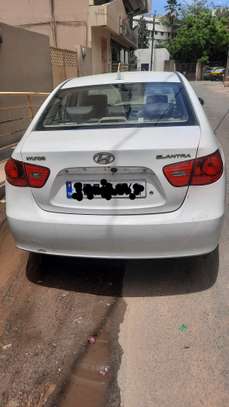 Vends Hyundai Elantra 2010 image 6