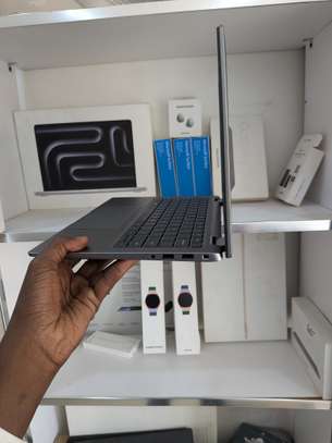 Dell Latitude 7440 i7 12e generation ) 16g de ram ) 512 SSD image 3