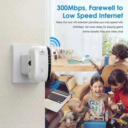 Repeteur / Booster de signal sans fil WiFi image 2