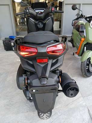 🔥 Yamaha XMAX 300 2025 Neuf – Seulement 1 600 km image 6