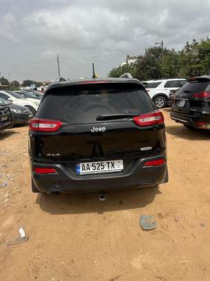 Jeep Cherokee image 7