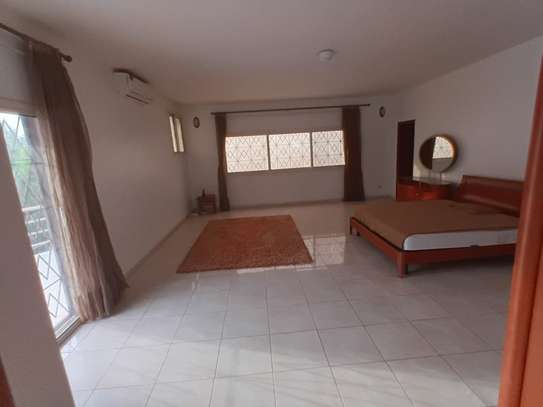 Villa aux Almadies meublée image 9