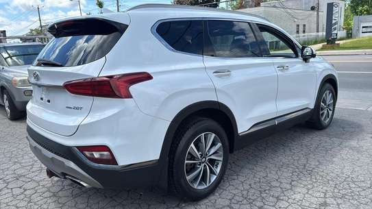 Hyundai Santa Fe image 3