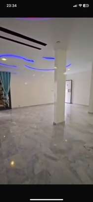 Villa R+3 à louer à la cité Almadie2 Rufisque Sedima image 6