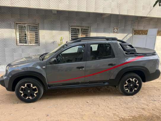 Renault Duster Oroch Gris Métallisé Double Cabine image 4