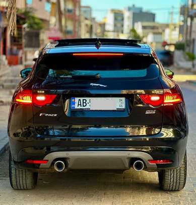 Jaguar SUV Rouge 2017 image 4