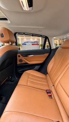 BMW X6 essence 2018 full options image 9