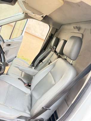 Ford Transit 250 Long image 5
