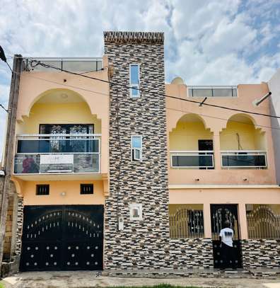 VILLA R+1 À VENDRE - RUFISQUE -VENTE DEVANT NOTAIRE image 3
