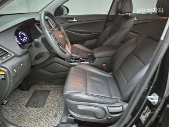 Hyundai Tucson 2018 diesel full options image 10