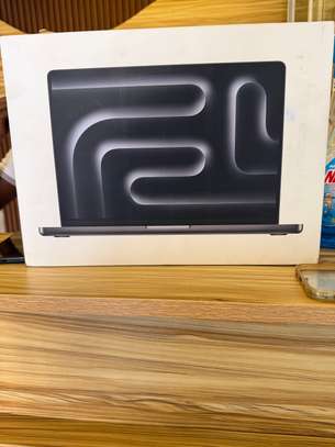 MacBook m3 pro 14poucev image 2