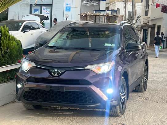 Toyota Rav4 image 2