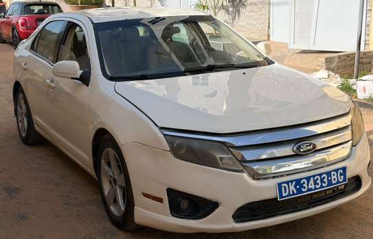 Ford Fusion image 2