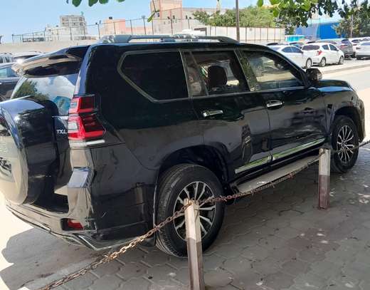Toyota Prado T.S.L image 12