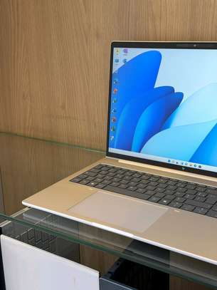 HP EliteBook 8 G1a – 16” image 4