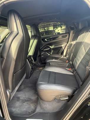 Porsche Cayenne coupé S 2021 image 9