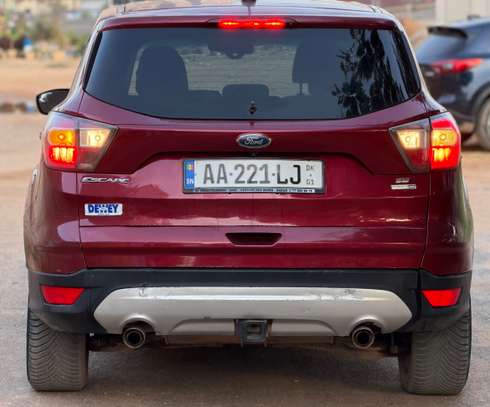 Ford escape image 3