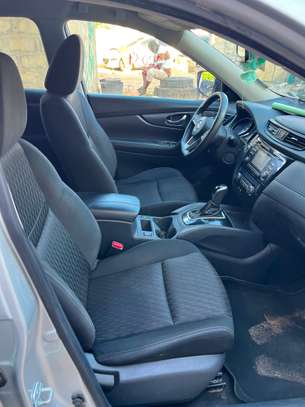 Je vend ma Nissan rogue 2017 automatique essence image 5