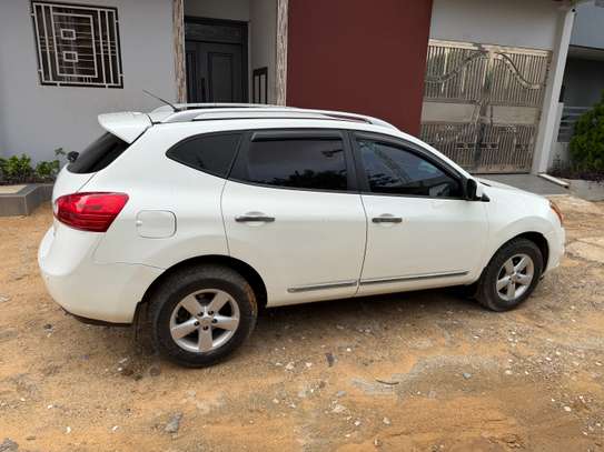 Nissan roque 4x4 image 6