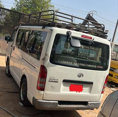 MINIBUS TOYOTA HIACE image 2