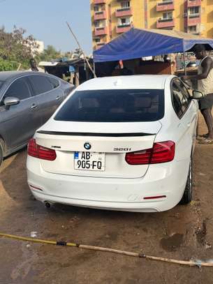 Bmw Serie 3 2017 image 2