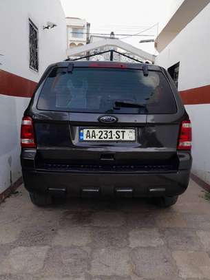 Ford Escape image 14