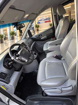 Hyundai Starex diesel boîte auto 2016-2107 image 4