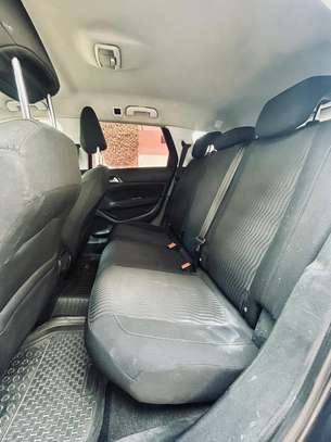 Peugeot 308 2017 image 9