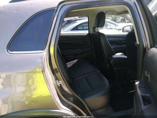 MITSUBISHI OUTLANDER SEL image 7