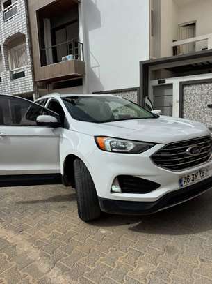 Location de voiture ford edge image 7