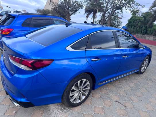 Hyundai sonata image 9