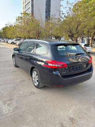 Peugeot 308 2016 image 3