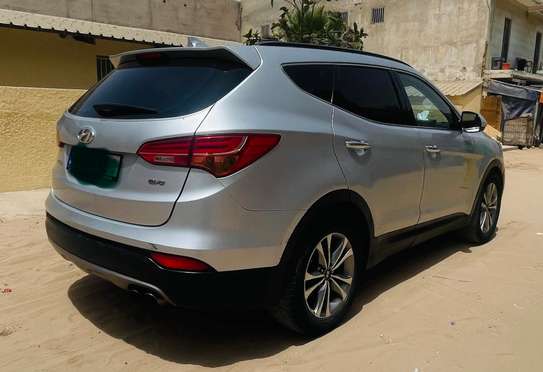 Hyundai santafe Diesel image 6