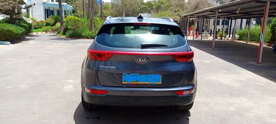 KIA SPORTAGE DANS BON ETAT A VENDRE image 2