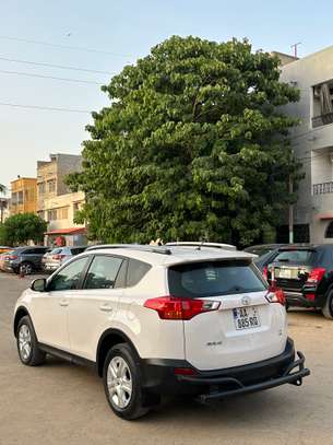 Toyota rav4 image 2