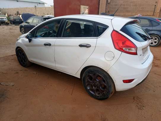 Ford Fiesta image 4