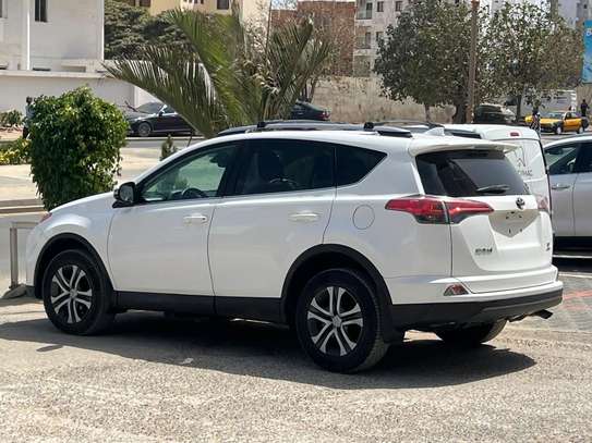 Toyota Rav4 image 5