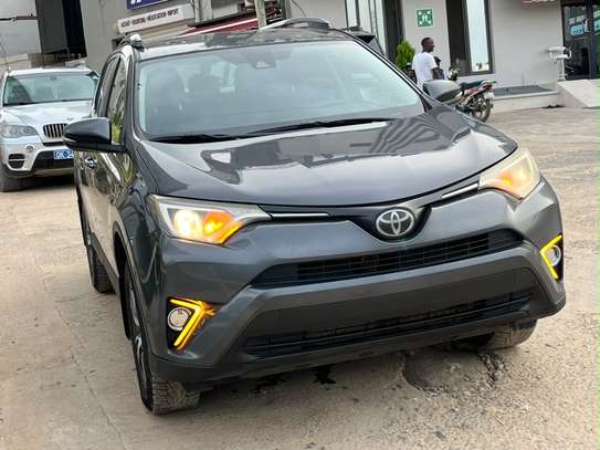Toyota Rav4 2018 image 3