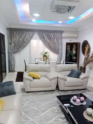 Villa r+3 à louer à Ngor image 3