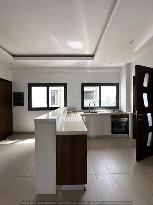 Appartement à louer au Point E image 4