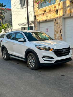 Hyundia tucson image 15