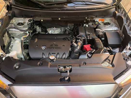 Mitsubishi rvr 2019 image 9