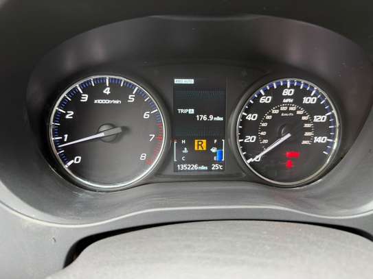 MITSUBISHI OUTLANDER 2017 image 2